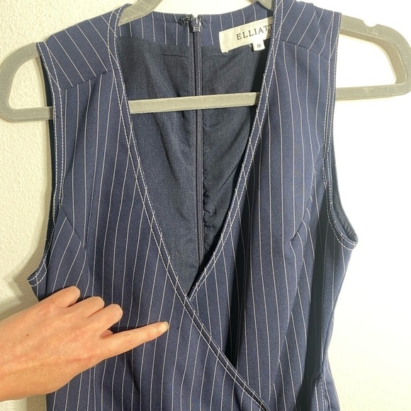 Elliatt “lady” Navy Striped Crepe Dress - Picture 6 of 11